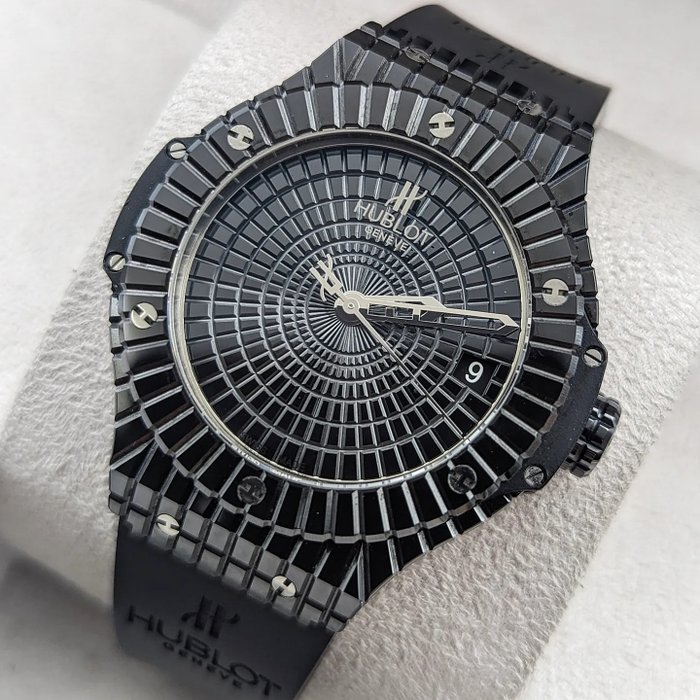 Hublot - Big Bang Black Caviar Ceramic - 346.CX.1800.RX - Heren - 2011-heden