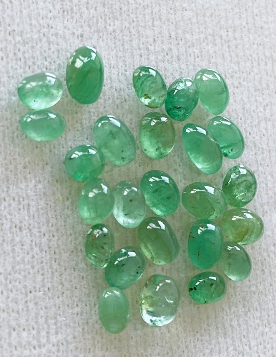 25 pcs Green Emerald - 3.57 ct
