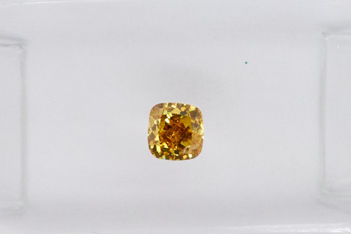 1 pcs 鑽石 - 0.25 ct - 軟墊 - NO RESERVE PRICE - Fancy Intense Brownish Yellow - I1