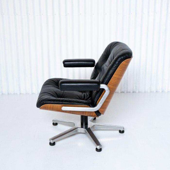 Stoll Giroflex - Martin Stoll - 扶手椅子 - 木, 皮革, 铁（铸）