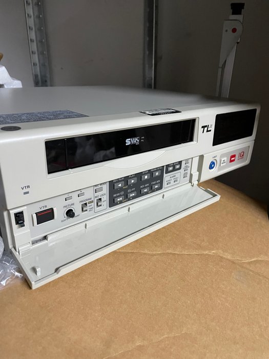 Panasonic AG-6730E TL (time laps) surveillance recorder | Kamera/magnetowid S-VHS-C