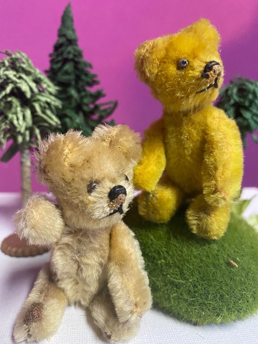 Schuco: twee miniatuur teddybeertjes - 小雕像  (2) - 馬海毛