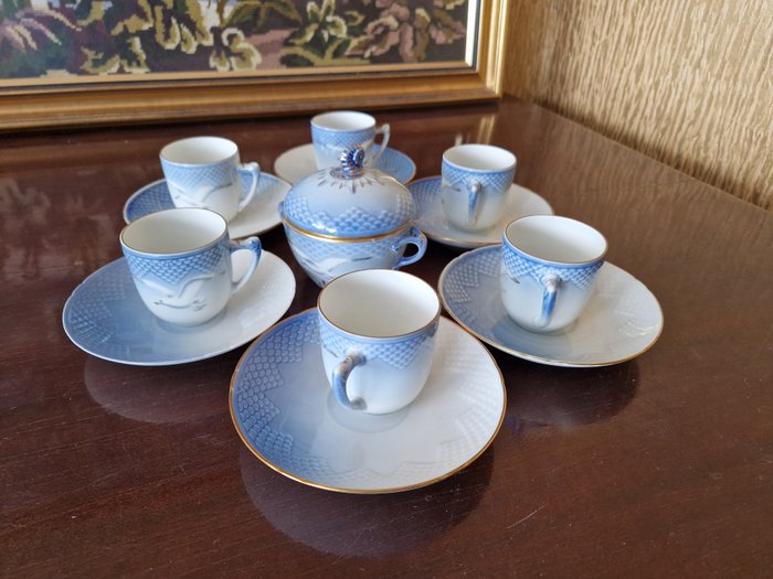 Bing & Grøndahl - Coffee set for 6 (13) - "Blue Seagull" - Porcelain