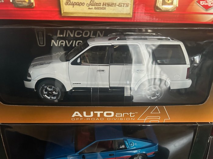 Autoart 1:18 - 模型車 - Lincoln Navigator