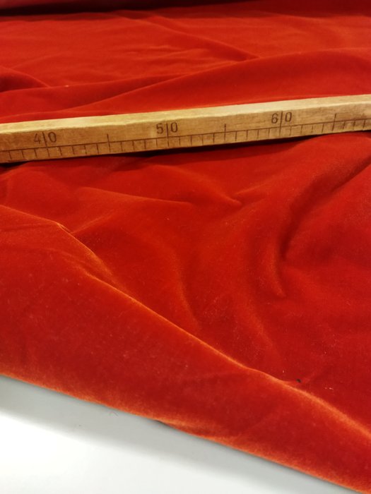Morbido velluto rosso - Tkanina - 270 cm - 160 cm