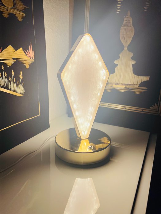Rose quartz Diamond shape - LED table lamp - natural stone - healing stone - decor - Height: 20 cm - Width: 12 cm- 3 kg - (1)