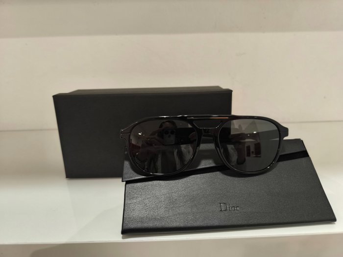 Christian Dior - Dioressential R2U - Okulary przeciwsłoneczne