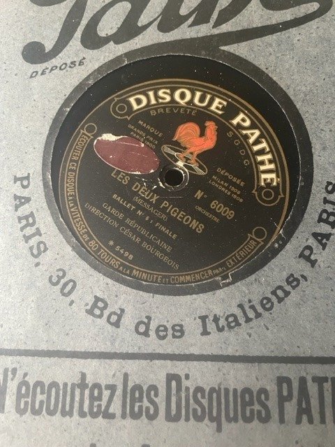 Pathe - 14 vanhaa 12 tuuman Disque Pathe -levyä Gramofoni