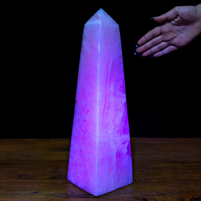 Obelisco de cristal de calcita rosa manganês natural, altamente fluorescente, Do Paquistão- 4396.73 g