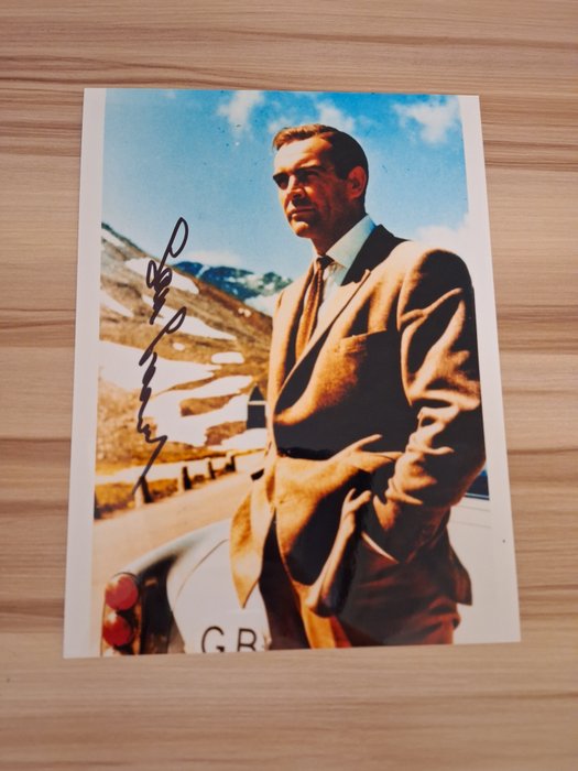James Bond 007: Goldfinger - Sean Connery (+) as "James Bond" , Autograph, Photo, signed photo with bbc holographic COA