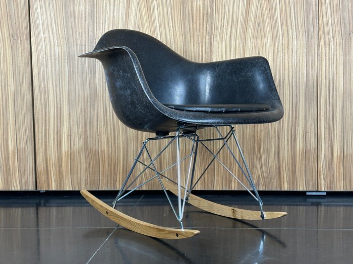 Herman Miller - Charles Eames, Ray Eames - 摇椅 - RAR - 玻璃纤维