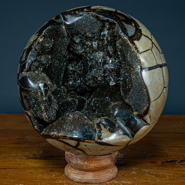 Természetes szeptarian Gömb / drúz kalcitkristályokkal- 8536.61 g