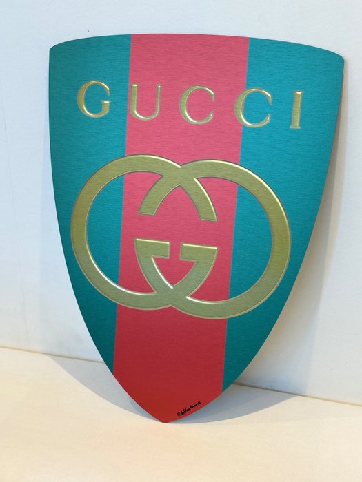 Rob VanMore - Shielded by Gucci - 60 cm