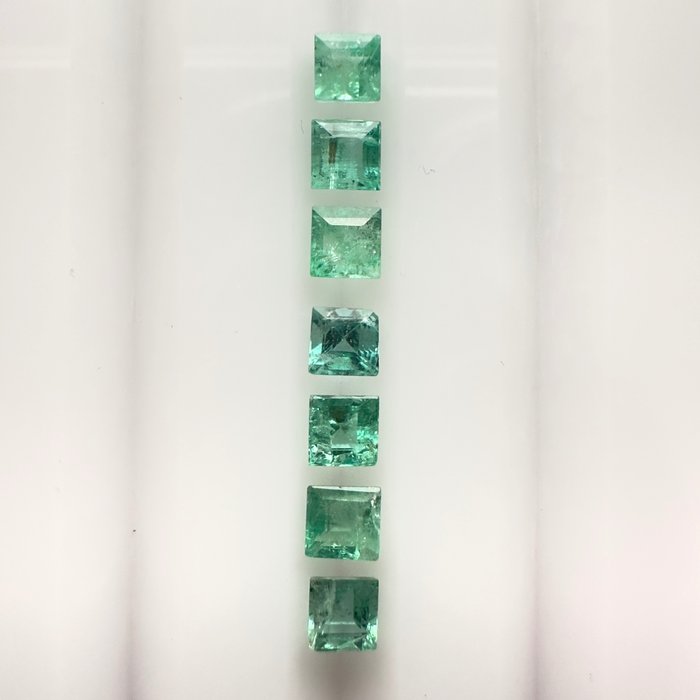 7 pcs Verde Smarald - 1.10 ct