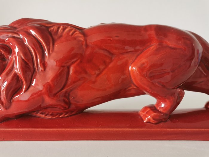 Attribué à Louis Fontinelle – sculptuur, Lion Art Déco – 14 cm – Keramiek – 1930