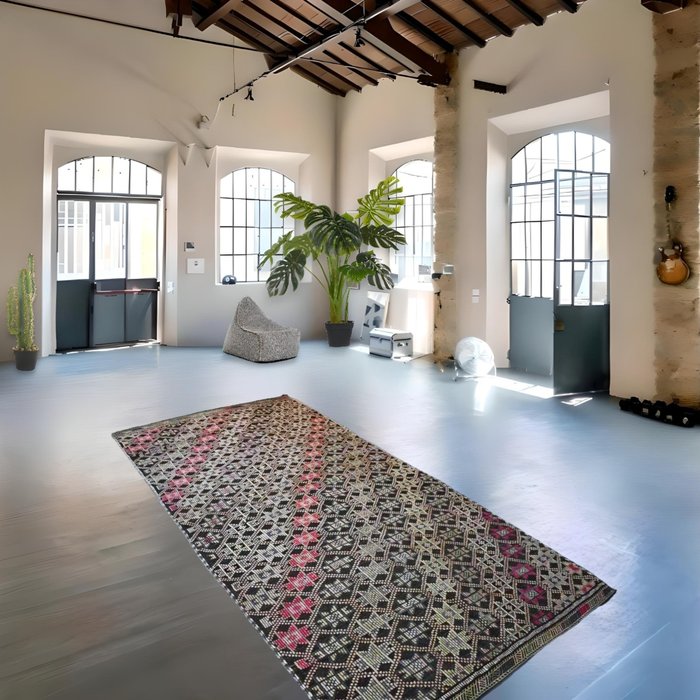 大庫爾迪星設計-乾淨如新 - 小地毯 - 318 cm - 158 cm