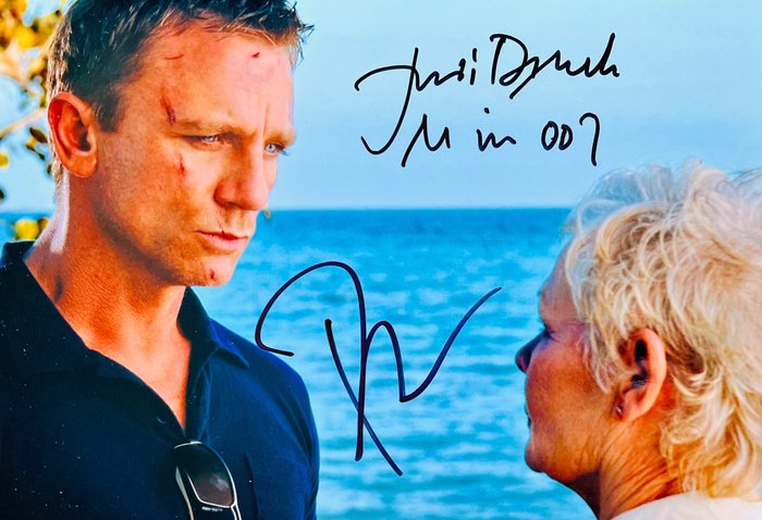 James Bond 007: Casino Royale - Double signed by Daniel Craig and Dame Judi Dench