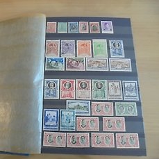 Verschillende landen over de hele wereld 1913/1977 – verzameling postzegels uit diverse landen van de Nieuwe Wereld**