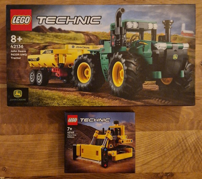 LEGO - Technic - 42136 & 42163 - John Deere 9620R 4wd Tractor & Heavy-Duty  Bulldozer - 2020+ - Catawiki