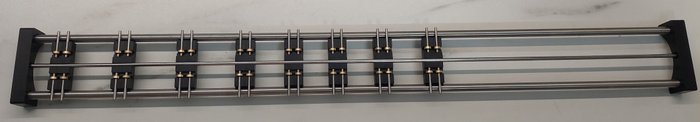 Dieschman H0 - Model treinbevestiging (1) - Test- en rolbank met acht rolbanken