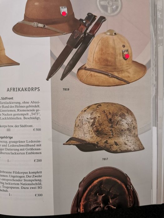. - Referenzbuch Militaria - Orden Militaria ab 1919-1945  - 780 Seiten/ ca. 1800 farbige Fotos - 2015
