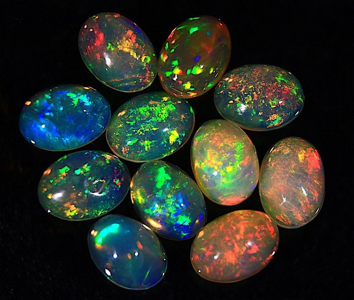 Cts 6,30 Naturlig etiopisk opal - Højde: 7 mm - Bredde: 5 mm- 1.26 g