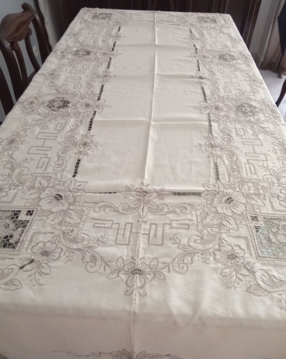 Tablecloth - 245 cm - 160 cm