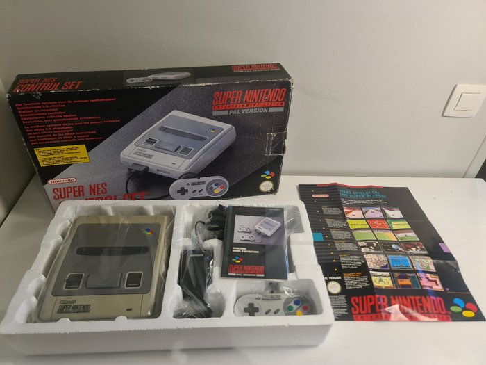 Nintendo Snes Super Rare Big Box Super Edition Big Box+ rare inlay and uniqueSerial FAH/HOL - 一套電子遊戲機及遊戲 - 帶原裝盒