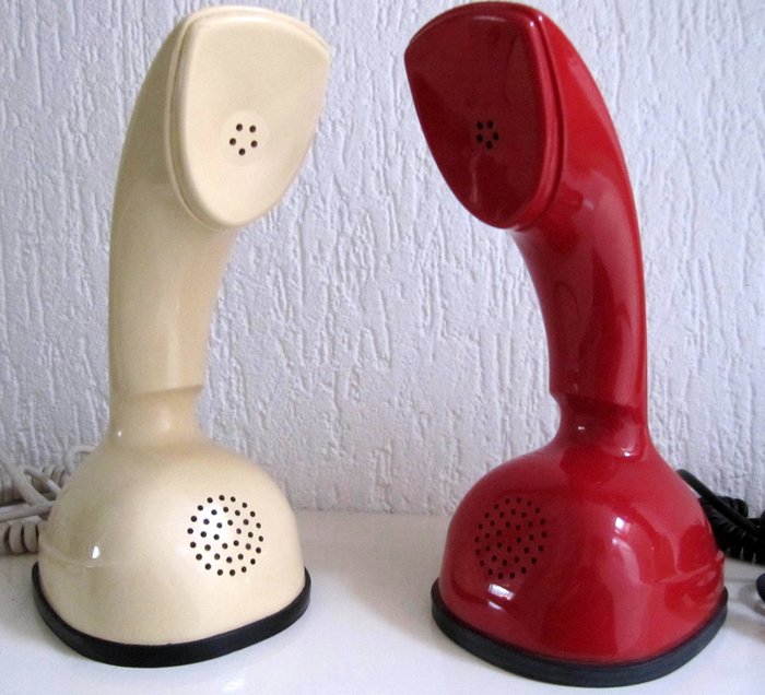 Ericsson, Cobra Ericofon - Gösta Thames, Ralph Lysell, Hugo Blomberg - Analoges Telefon - Plastik, Zwei Vintage-Telefone