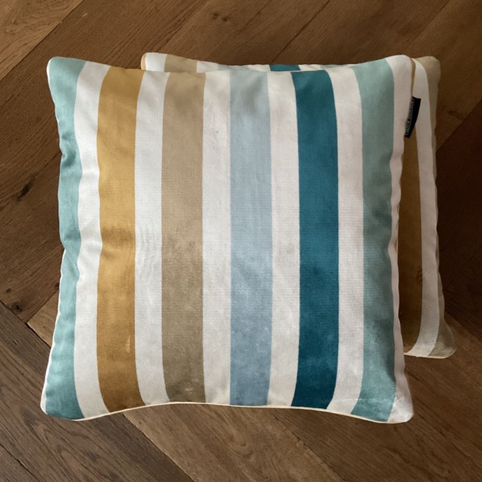 Loro Piana - Set of 2 new pillows made of Loro Piana velvet - Pute - 43 cm - 43 cm