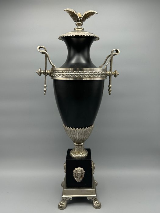 Unieke Empire stijl vaas - Vase  - Stål (rustfritt stål)