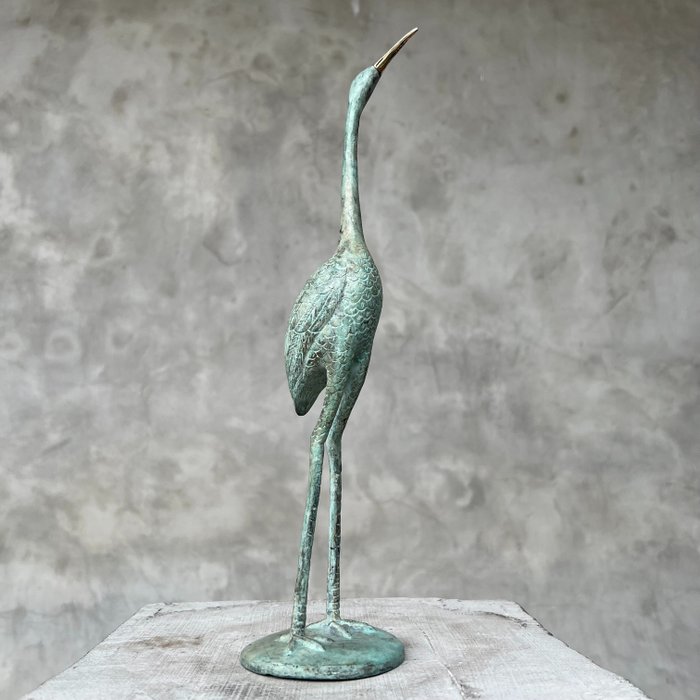 雕塑, NO RESERVE PRICE - Bring the Beauty of Nature Indoors with a Bronze Crane Statue - 35 cm - 黄铜色