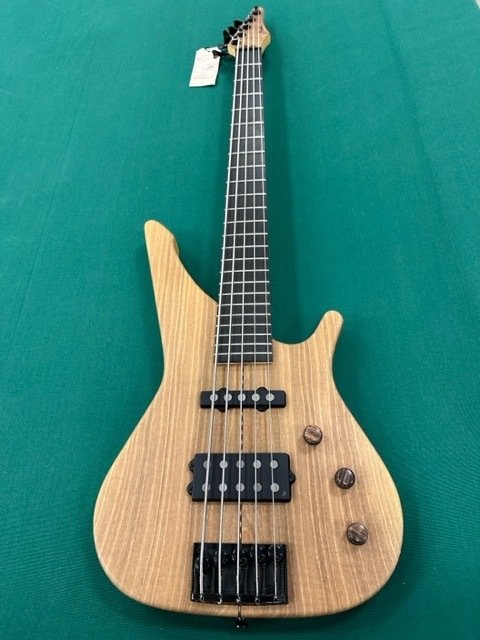 MANNE - Newport BN5-MMS-CAN Aged Natural -  - Chitară bass electrică cu 5 corzi