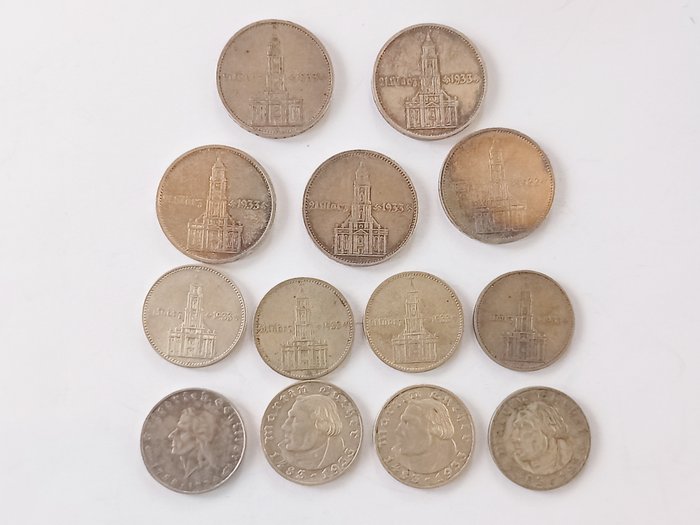 Tyskland, Det Tredje Rige. 13 Silbermünzen, (5x5 Mark, 8 x 2 Mark) meist  verschiedene Sonderprägungen 1933-1934