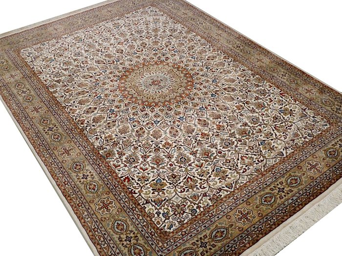 Tabriz Gombad com seda - Carpete - 240 cm - 170 cm