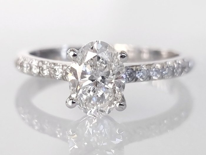 Förlovningsring Vittguld Diamant