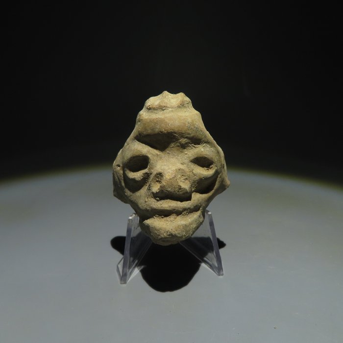 Taino, Caribe, TeracotÄƒ Figura capului. al XII-lea - al XV-lea d.Hr. 5,5 cm H. Cu licență de import spaniolă  (Fără preț de rezervă)
