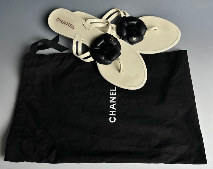 Chanel - Pantofi talpă plată - Dimensiune: Shoes / EU 41