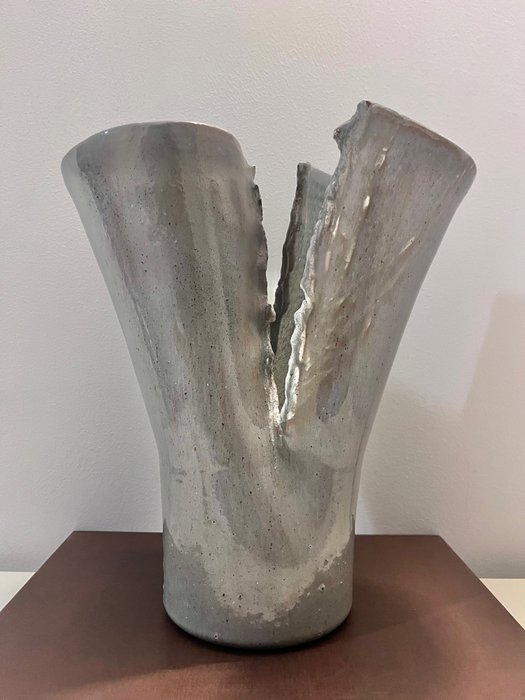 Pino Castagna - Grès “Tronco Spezzato”  Sculpture Vase