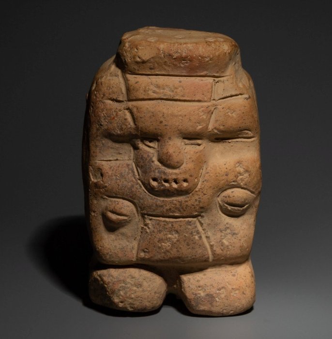 Maya Terracotta Figuur. C. 600 - 900 n.Chr. 8,3 cm H. Spaanse invoervergunning.