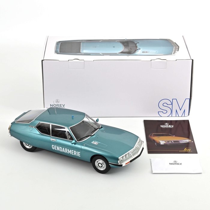 Norev 1:12 - Berline miniature -Citroen SM Gendarmerie Limited Edition 800 pcs - Gendarmerie 1972