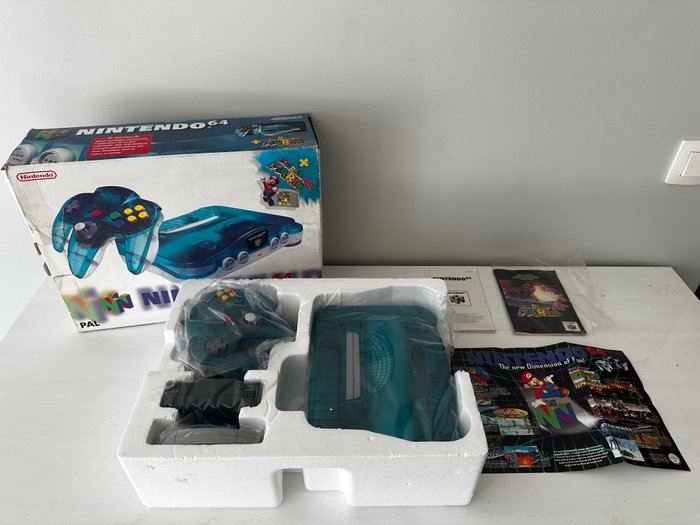 Nintendo 64 (N64) MARIO PAK Funtastic ICE Blue Edition Hard Box - extremely rare - Set med tv-spelkonsol + spel - I originallåda