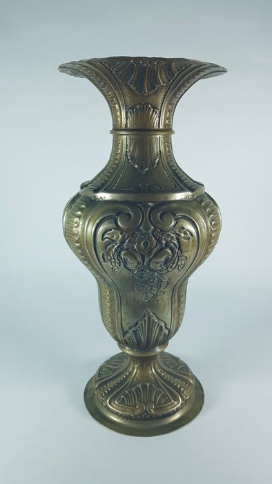 Vase  - Legering