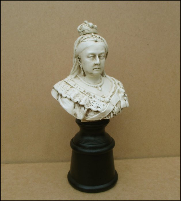 Figurka - Queen Victoria - Gips