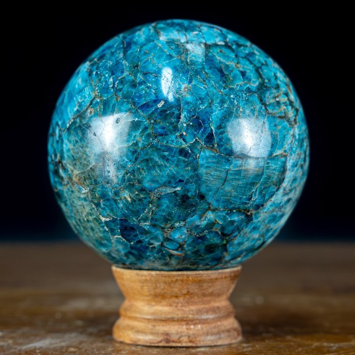 AAA++ Sparkling Blue  Apatite Sphere- 1066.31 g