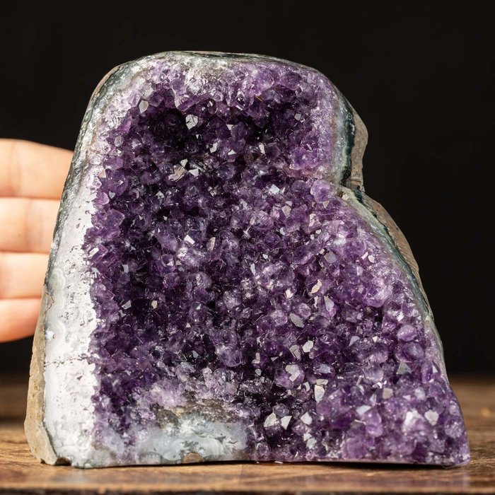 Amethyst Geode - Small Cave - Altezza: 124 mm - Larghezza: 121 mm- 1230 g