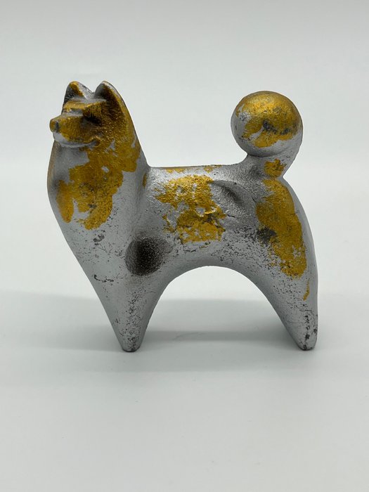 Saegusa Sotaro - Okimono - Figurine en forme de chien - Période Shōwa (1926–1989)  (Sans Prix de Réserve)