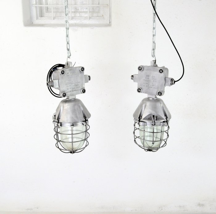 Hengende lampe (2) - Aluminium, Glass, Stål