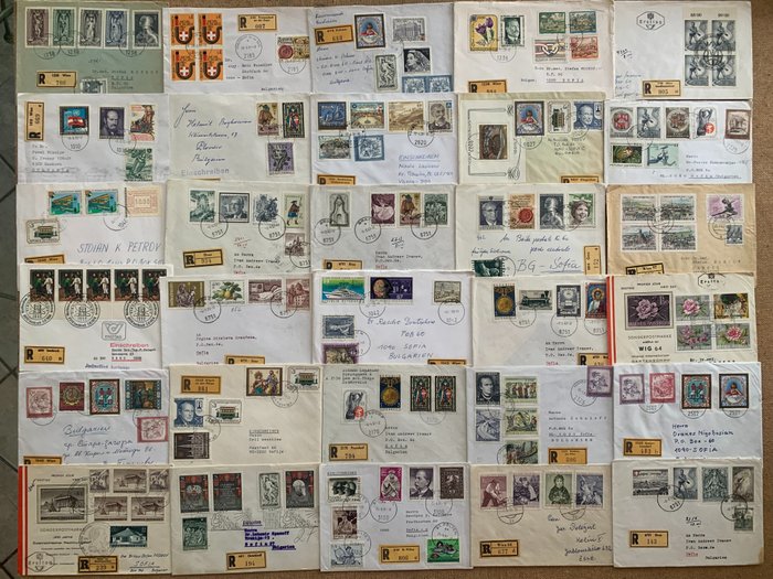 Oostenrijk  - Een verzameling van 300 aanbevolen goed bewaarde postenveloppen