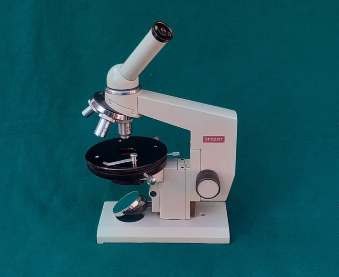 Microscópio - Lomo 820605